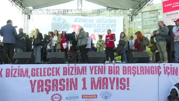 Ankara'da Emekçiler 1 Mayıs'ı Tandoğan'da Kutladı.