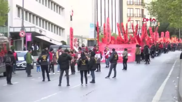 İSTANBUL-DENİZ GEZMİŞ VE ARKADAŞLARI DOLMABAHÇE'DE ANILDI