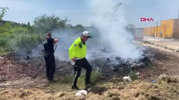 Keşan'da Yol Kenarındaki Ot ve Ağaç Parçaları Yangın Çıkardı