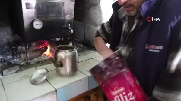 Odun ateşinde asırlık çay keyfi