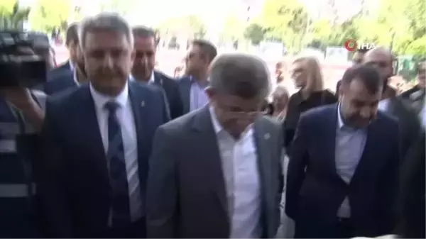 Gelecek Partisi Genel Başkanı Davutoğlu oyunu İstanbul'da kullandı