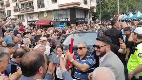 Bakan Kasapoğlu Soma ve Kırkağaç'ı ziyaret etti