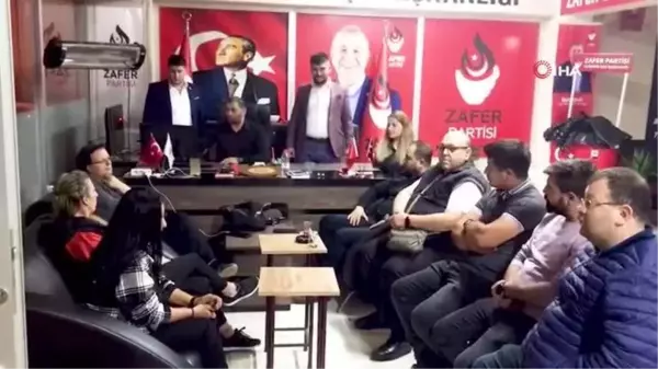 Zafer Partisi'nde istifa depremi