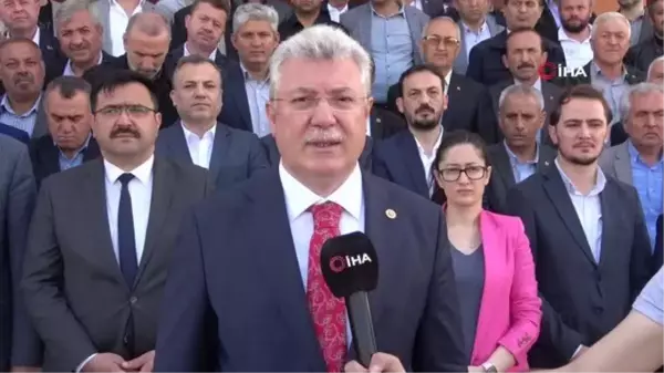 AK Parti Grup Başkanvekili Akbaşoğlu'ndan İmamoğlu'na tepki: 'Bütün pazarcı esnafından özür dilemeye davet ediyorum'