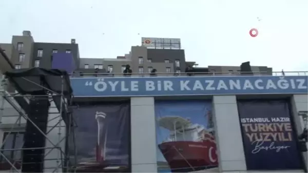 AK Parti İstanbul İl Başkanlığı balkon konuşması için hazırlanıyor