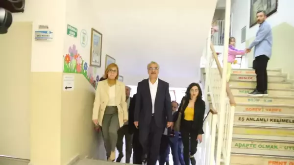 HDP Eş Genel Başkanı Mithat Sancar oyunu kullandı