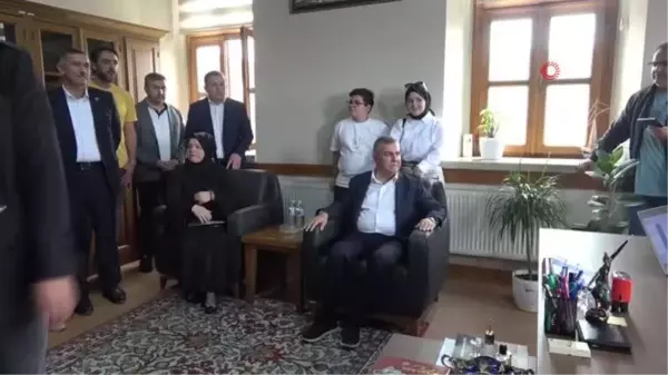 AK Parti'li Nazım Maviş 3. kez mazbatasını aldı