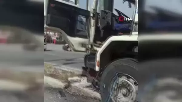 Hatay'da freni patlayan kamyon zincirleme kazaya neden oldu: 13 yaralı