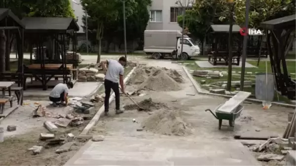 İstanbul'da parklar çiçek ve bitkilerle süsleniyor