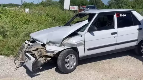 Sinop'ta Köprü Korkuluğuna Çarpan Sürücü Yaralandı