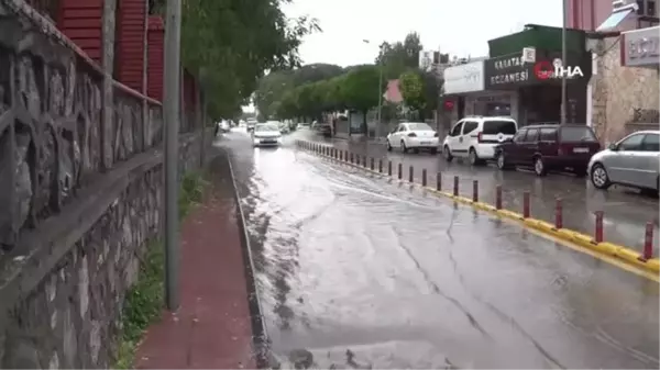 Aydın'da Sağanak Yağış Yolları Göle Çevirdi