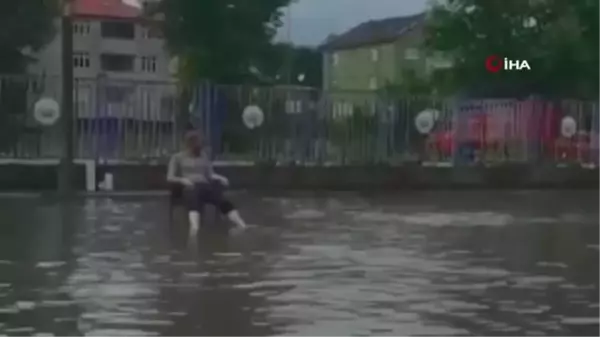 Zonguldak'ta Şiddetli Yağmur Sonrası Yollar Sular Altında Kaldı