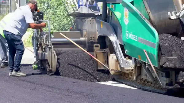 Tarsus'ta Ulaşım Konforu İçin Asfalt Çalışmaları Devam Ediyor