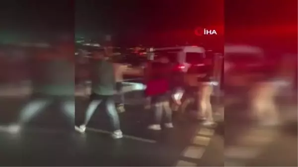 Fatih'te trafik kazası sonrası kavga: O anlar kamerada