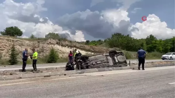 Burdur'da kontrolden çıkan otomobil refüjde ters döndü: 1 yaralı