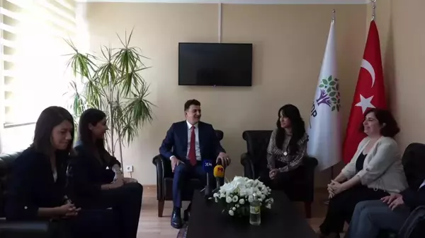 CHP Heyeti HDP'yi Ziyaret Etti