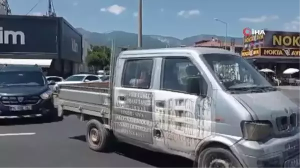 Balıkesir'de polis ve jandarma trafikte etkin önlemler aldı