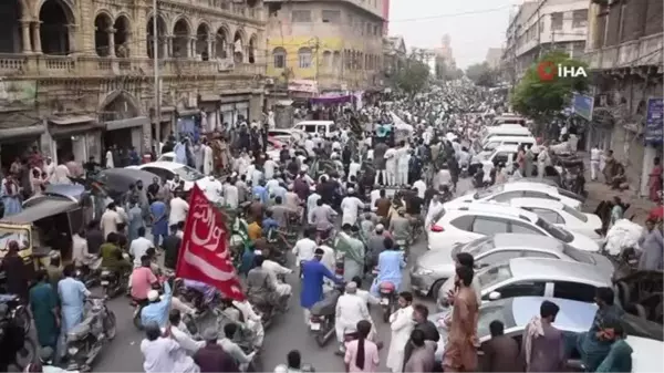 İsveç'teki Kur'an-ı Kerim'e saldırı Pakistan'da protesto edildi