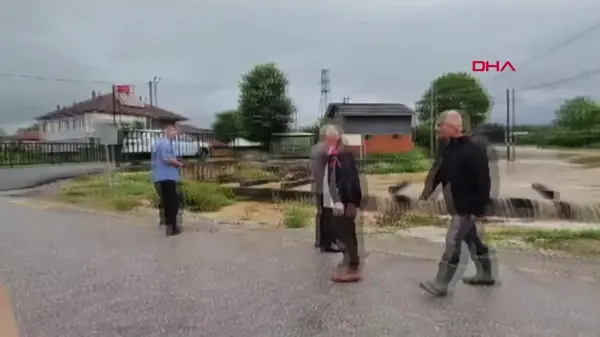 Düzce'de Sağanak Yağış Sonucu Köyde Su Baskını