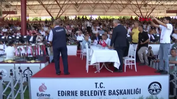 Kırkpınar'da 22 milyon 222 bin lira veren Seyfettin Selim 15'inci kez ağalığı aldı