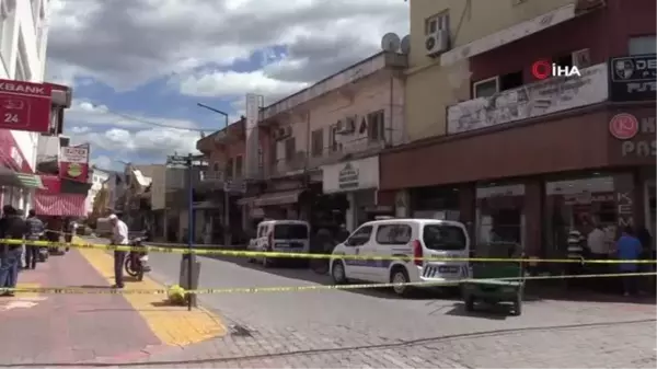 Osmaniye'de çöken binanın geri kalan kısmının kontrollü yıkımı başladı