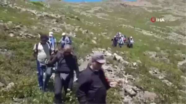 Sivaslı Dağcılardan Yıldız Dağı Zirve Tırmanışı