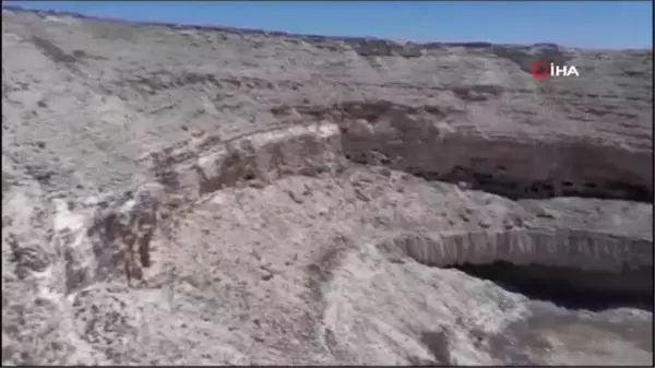 Çıralı Obruk Gölü'nün eski görüntüsünden eser kalmadı