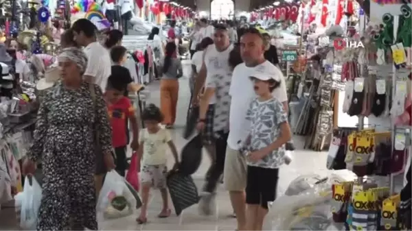 Edirne'de tarihi çarşılardaki 'doğal klimalı serinlik' ilgi odağı oluyor