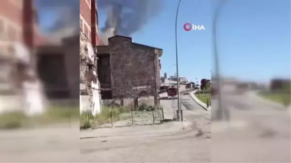 Erzurum'da çatı yangını korkuttu