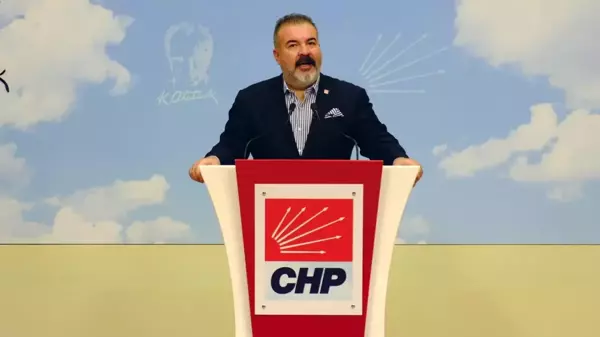 CHP Genel Başkan Yardımcısı Devrim Barış Çelik, Eyüp Kaymakamlığı'nın CHP'nin 'muazZAM' sergisini yasaklamasına tepki gösterdi