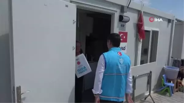 Türkiye Diyanet Vakfı Hatay'da 15 bin adet yardım kolisi dağıttı