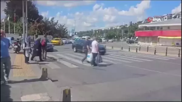 Üsküdar'da Trafik Denetimine Takılan Taksici Polise Zor Anlar Yaşattı