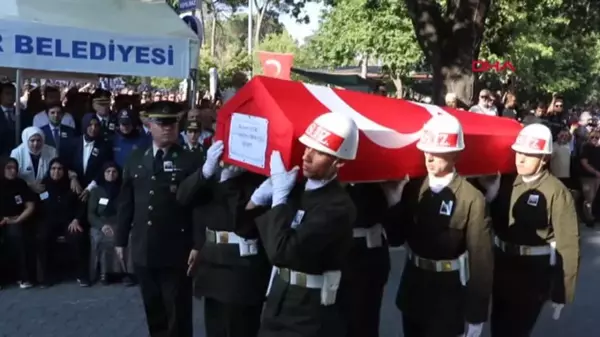 DENİZLİ-ŞEHİT UZMAN ÇAVUŞ ÖZEK, MEMLEKETİ DENİZLİ'DE SON YOLCULUĞUNA UĞURLANDI