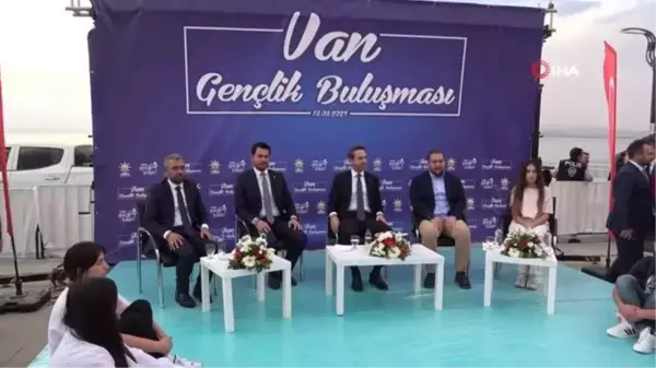 Enerji Bakanı Alparslan Bayraktar Van'da Ziyaretlerde Bulundu