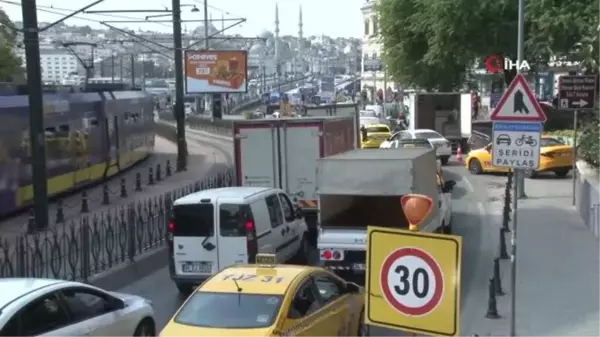 Galata Köprüsü'ndeki Bakım Çalışmaları Nedeniyle Trafik Yoğunluğu Arttı