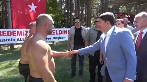 Adalet Bakanı Yılmaz Tunç, Gerede'de yağlı güreşleri izledi