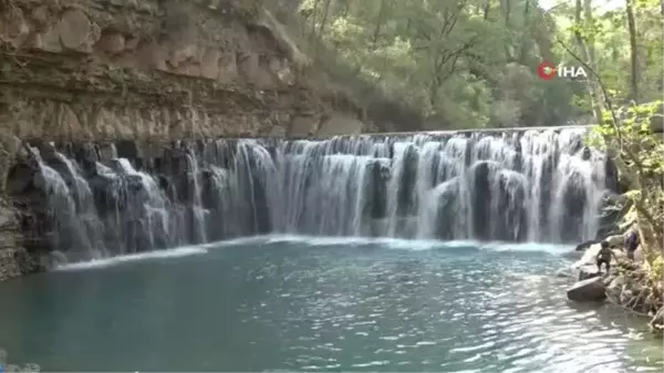 Adana'da Yedigöze Şelalesi ve milli parklar ziyaretçi akınına uğruyor