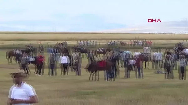 Ardahan'da Geleneksel Rahvan At Yarışları Heyecanı