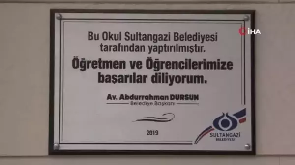 Sultangazi Belediyesi, İlkokul Öğrencilerine Kırtasiye Malzemeleri Dağıttı