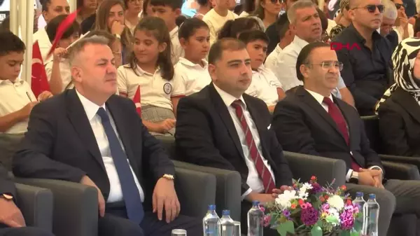 İzmir'de Yeni Eğitim-Öğretim Yılı Başladı