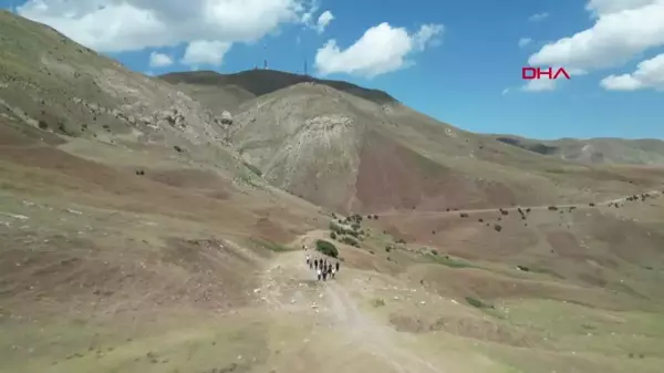 Ağrı'da İpek Yolu'nda Sağlıklı Yaşam Yürüyüşü Gerçekleştirildi