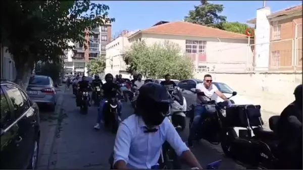 Motosiklet Tutkunu Çiftin Gelin Arabası Motosikletleri Oldu