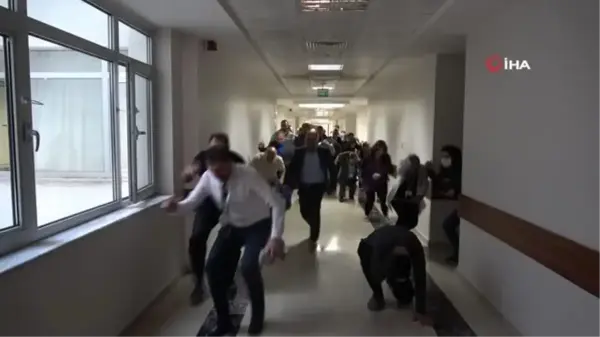 Fırat Üniversitesi Hastanesinde Deprem ve Yangın Tatbikatı