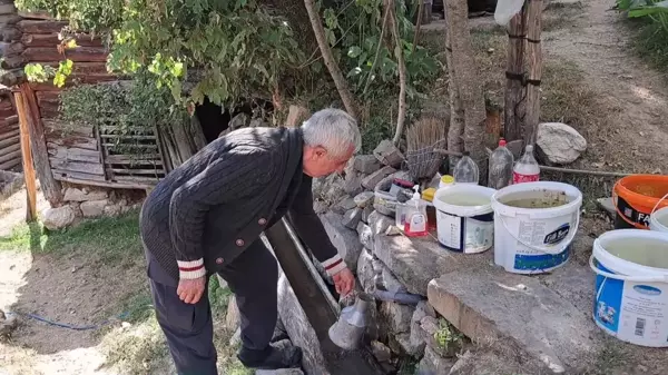 Kalp hastası yaşlı adam yalnız başına yaşam mücadelesi veriyor