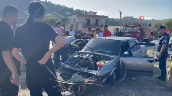 Alanya'da kaza: Otomobilde sıkışan çift kurtarıldı