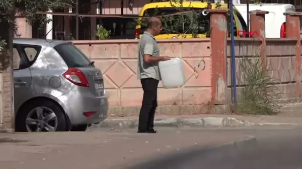 Antalya'da Kiralık Ev Anlaşmazlığı: İcra Memurlarını Gören Adam Kendini Yakmaya Kalkıştı