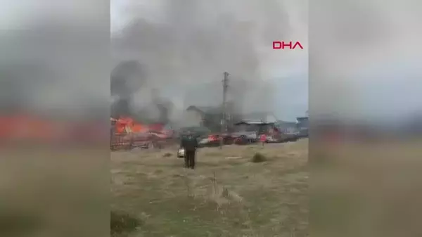 Bolu'nun Seben ilçesinde çıkan yangında 2 ev tamamen yanarak kullanılamaz hale geldi