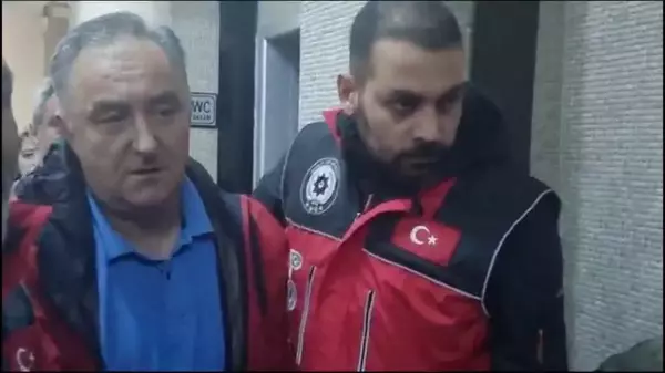 T24 Yazarı, Gazeteci Tolga Şardan Tutuklandı… Şardan Cezaevine Götürülürken 