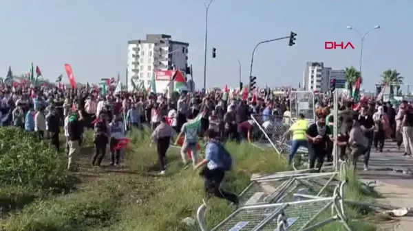 İncirlik Hava Üssü'ne protesto gösterisi