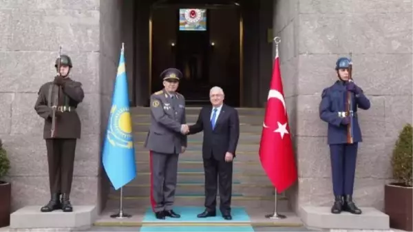 Milli Savunma Bakanı Yaşar Güler, Kazakistan Savunma Bakanı Korgeneral Ruslan Jaksilikov ile bir araya geldi